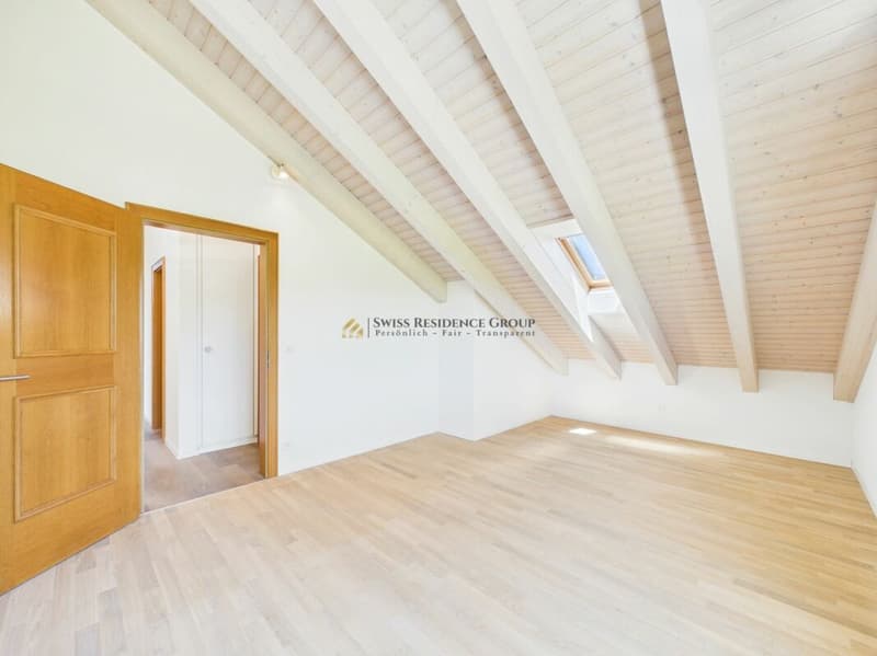 Più spazio per svilupparsi: 5,5 locali stilosi pieni di luce, eleganza e tranquillità (11)