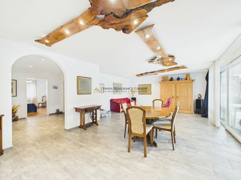 Luxury meets quality of life - Exclusive 5.5-room apartment with attractive tax rate (4)
