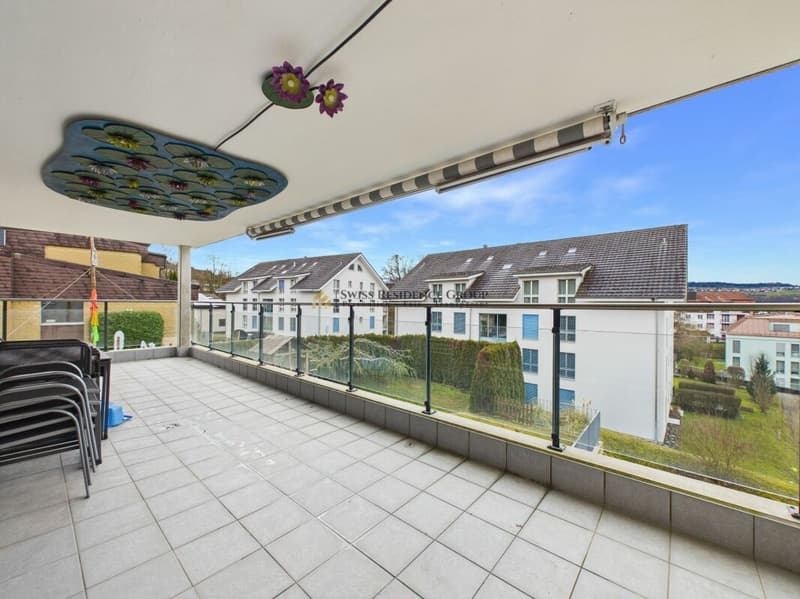 Luxury meets quality of life - Exclusive 5.5-room apartment with attractive tax rate (2)