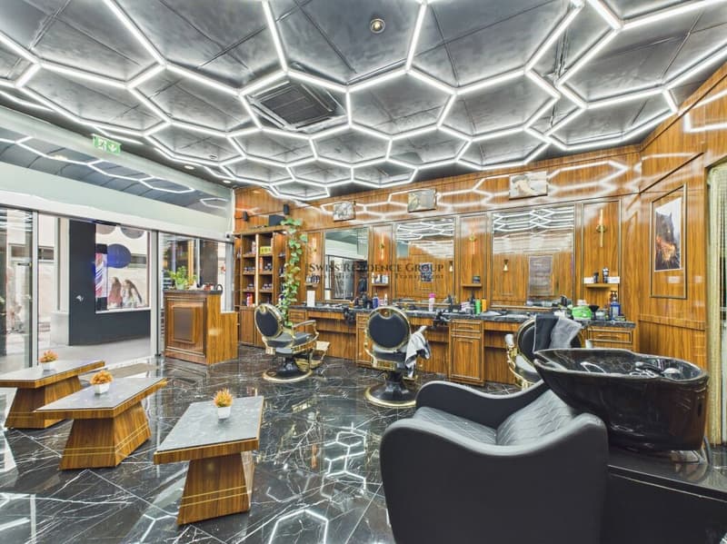 Etablierter Coiffeur-Salon an Toplage in Winterthur zu übernehmen (1)