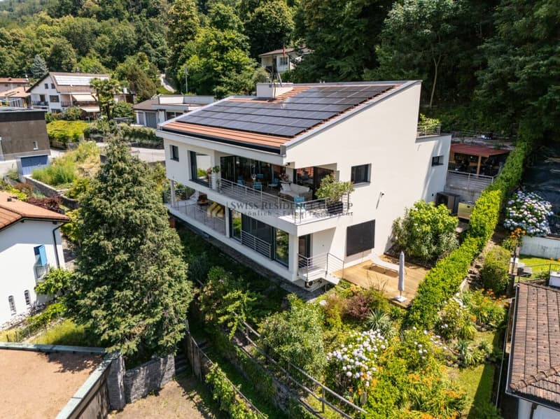 Prestigious modern villa with private spa and lake view in Brusino Arsizio (2)