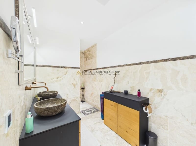 Prestigious modern villa with private spa and lake view in Brusino Arsizio (13)