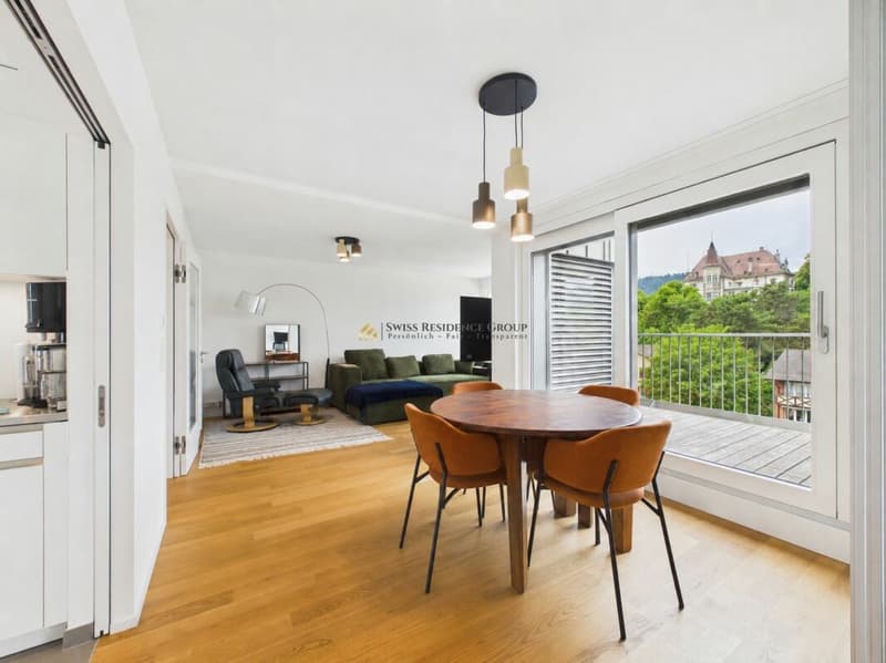 Stilvolle 3.5-Zimmer-Attikawohnung an begehrter, zentrumsnaher Lage (2)