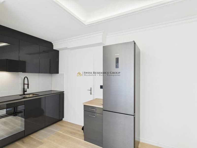 At the best location, furnished and including outdoor parking (limited until the end of August) (4)
