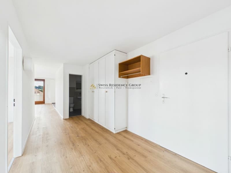 Lichtdurchflutete 4.5-Zimmer-Wohnung mit neuer Küche und schöner Aussicht (6)