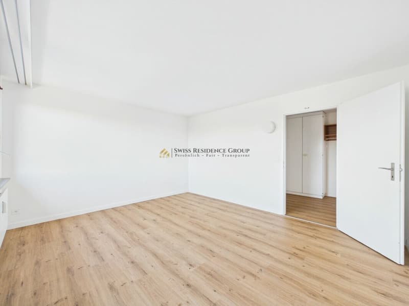 Lichtdurchflutete 4.5-Zimmer-Wohnung mit neuer Küche und schöner Aussicht (10)