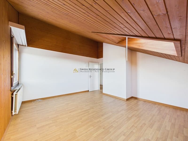 Lichtdurchflutete 4.5-Zimmer-Wohnung mit neuer Küche und schöner Aussicht (13)