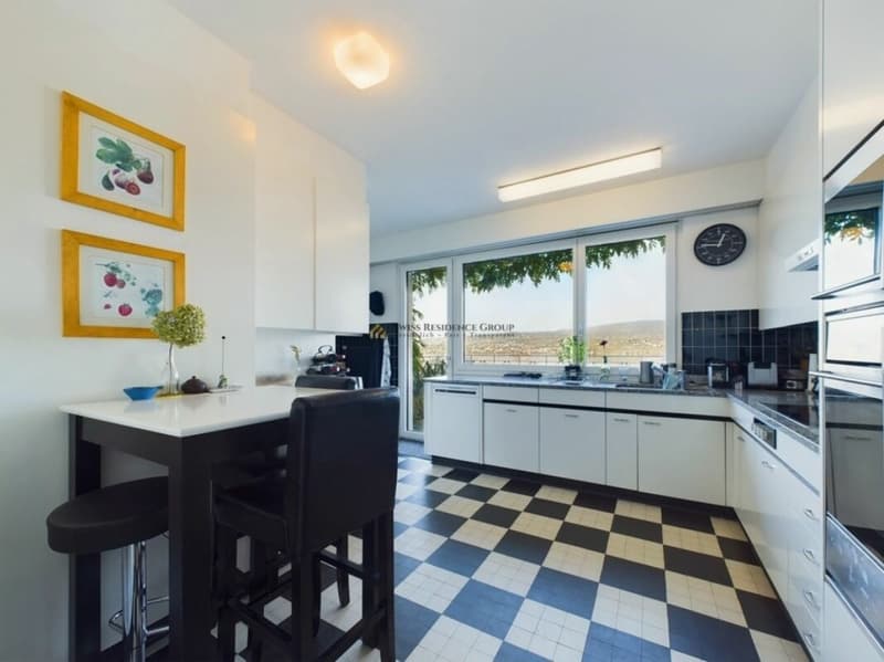 Exklusive Villa mit Seeblick, Pool und viel Privatsphäre (10)