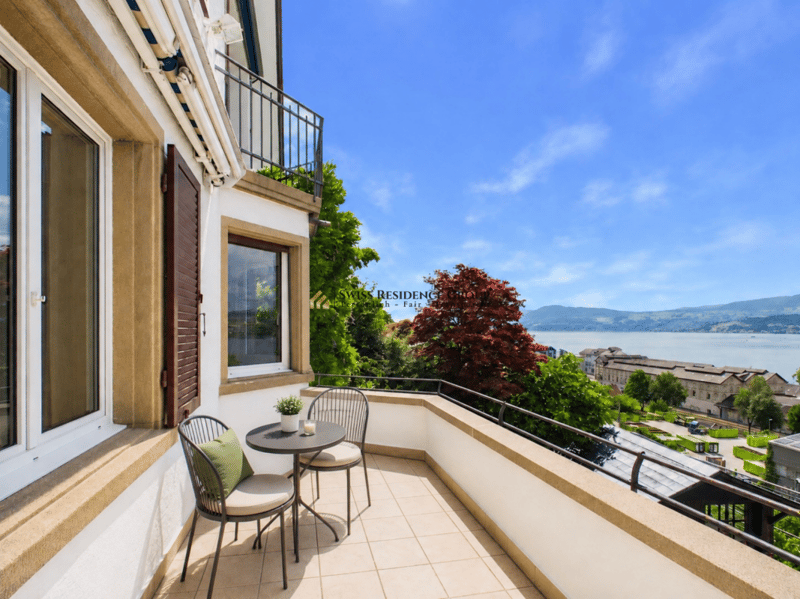 Detached house with large garden and lovely lake view (3)
