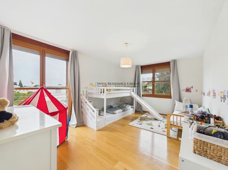 Comfortable living on four floors with a garden in a top location (15)