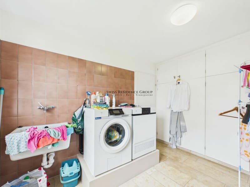 Comfortable living on four floors with a garden in a top location (25)