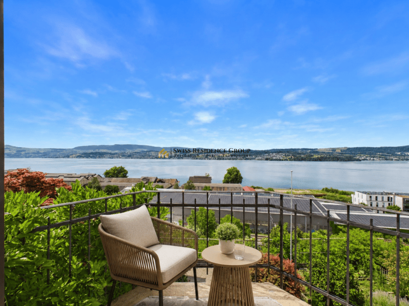 Charming single-family house with charm, garden terraces, and a wonderful lake view (3)