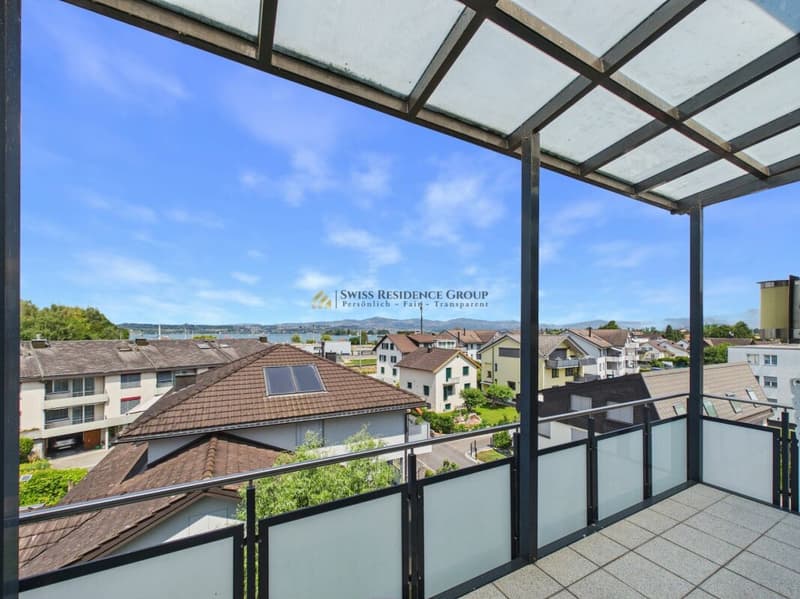 Exclusive with breathtaking lake view - private rooftop terrace - wellness oasis (12)