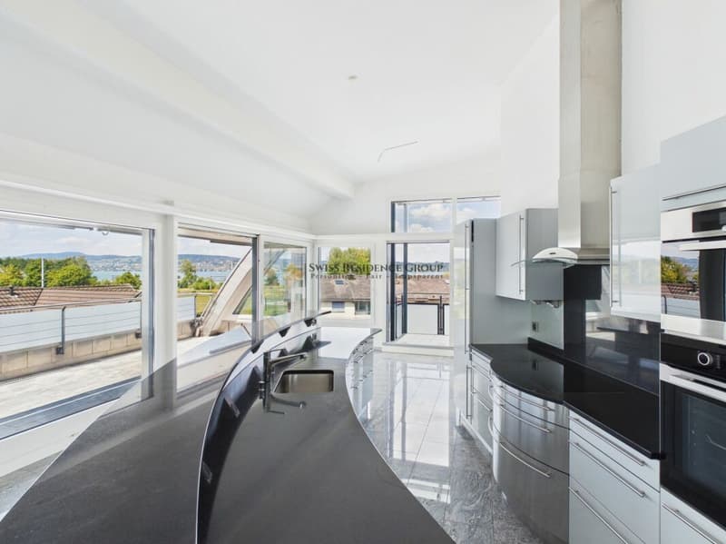 Exclusive with breathtaking lake view - private rooftop terrace - wellness oasis (3)