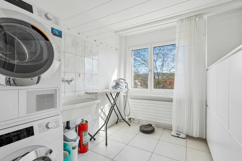 Votre nouvelle maison : 170 m² de confort de vie avec jardin d'hiver et cheminée (10)