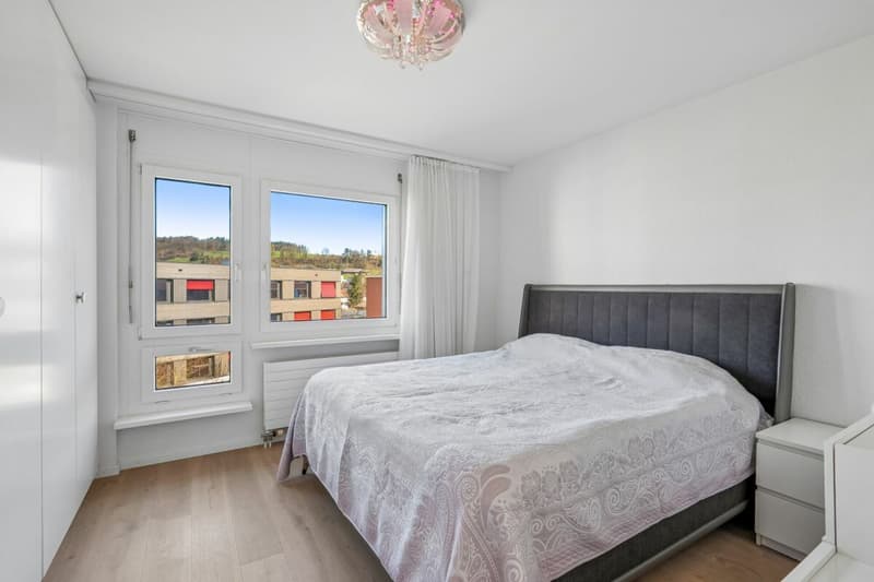 Votre nouvelle maison : 170 m² de confort de vie avec jardin d'hiver et cheminée (5)
