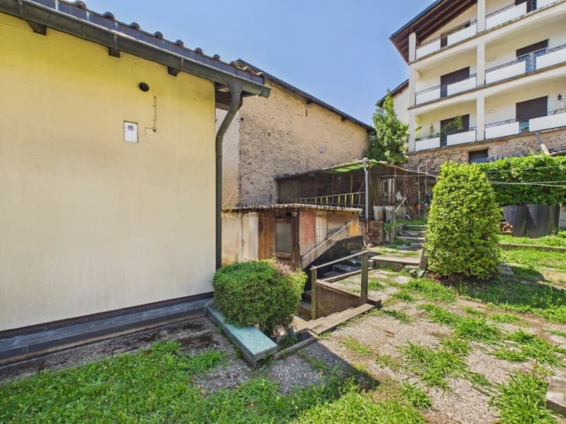 Single-family house with 7 rooms, office, large garden and significant potential for expansion (19)