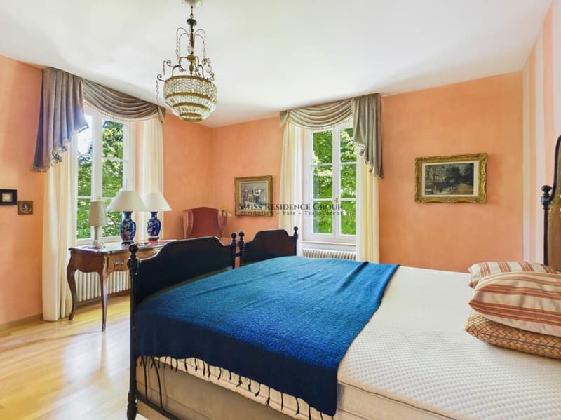 Altbau-Charme trifft auf modernen Luxus - Einzigartige 4.5-Zimmer-Wohnung mit Garten & Cheminée in 8008 Zürich (10)