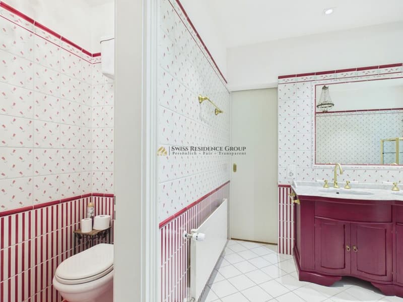 Altbau-Charme trifft auf modernen Luxus - Einzigartige 4.5-Zimmer-Wohnung mit Garten & Cheminée in 8008 Zürich (12)