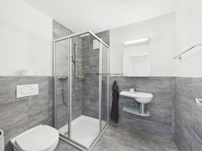 Luxus trifft Lebensqualität - Exklusive 5.5-Zimmer-Wohnung mit attraktivem Steuerfuss (8)