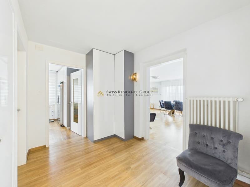 Wohnen mit Weitsicht: 7.5-Zimmer Einfamilienhaus mit Pool und grossem Garten (6)