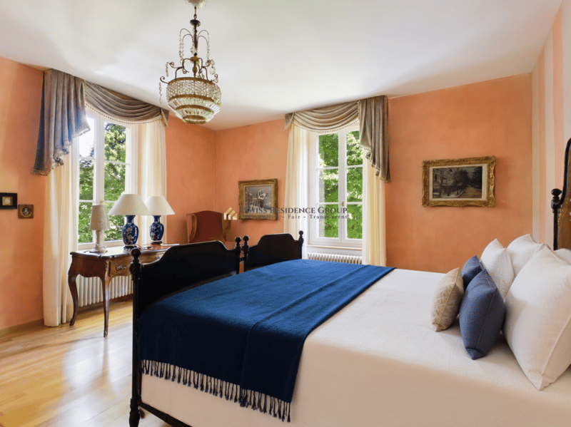 Altbau-Charme trifft auf modernen Luxus - Einzigartige 4.5-Zimmer-Wohnung mit Garten & Cheminée in 8008 Zürich (8)