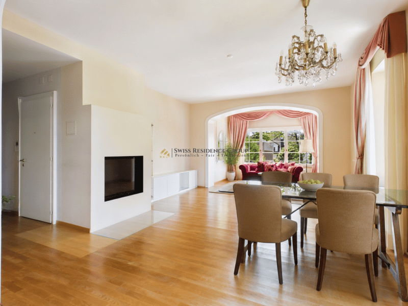 Altbau-Charme trifft auf modernen Luxus - Einzigartige 4.5-Zimmer-Wohnung mit Garten & Cheminée in 8008 Zürich (3)