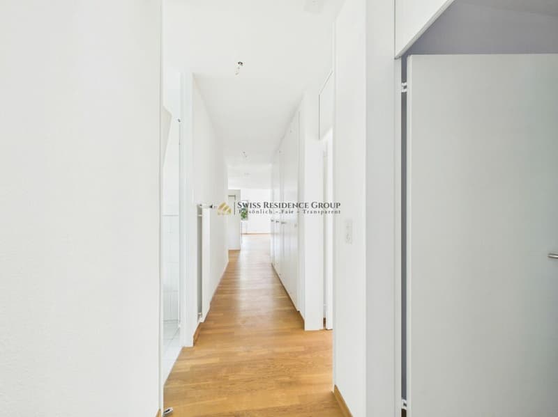 Grosszügige 5-Zimmer-Wohnung im Grünen - stilvolles Wohnen in Riehen (10)