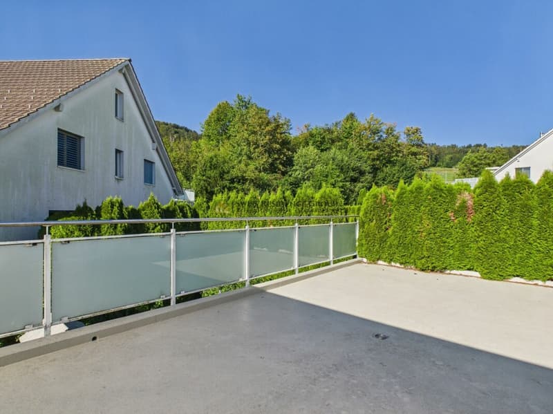 Familienidyll mit Garten und grossem Balkon (17)