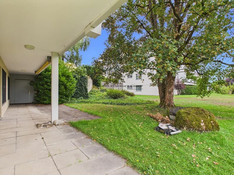 Traumhaftes Wohnen in Zollikon: Frisch renoviert mit grossem Gartensitzplatz (14)