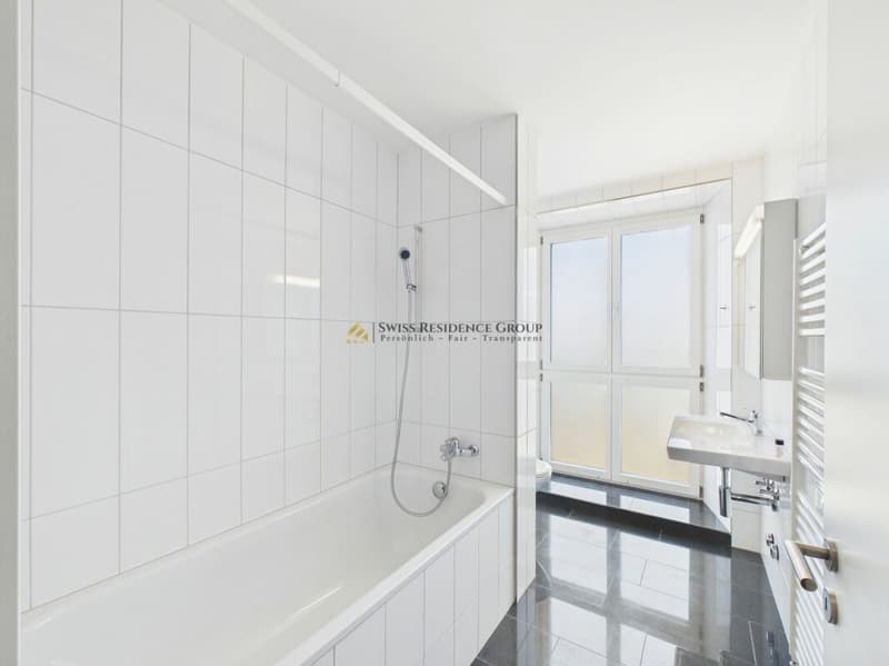 Exklusive 3.5-Zimmer-Wohnung mit Traumterrasse & Klimaanlage (13)