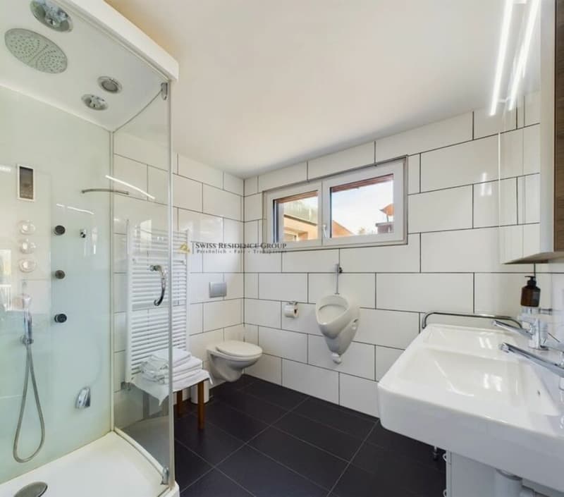Villa mit Charakter, Seesicht und aussergewöhnlicher Flexibilität (18)