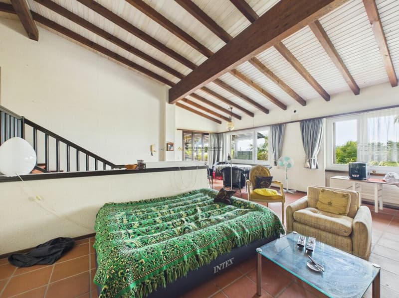 Bellissima casa con la vista mozzafiato (9)