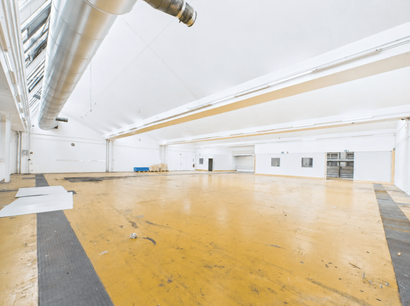 Attraktive Gewerbeinvestition mit Mieterträgen und Entwicklungspotenzial (8)