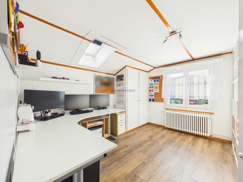 Wohnen mit Weitsicht - freistehendes Einfamilienhaus an sonniger Hanglage (12)