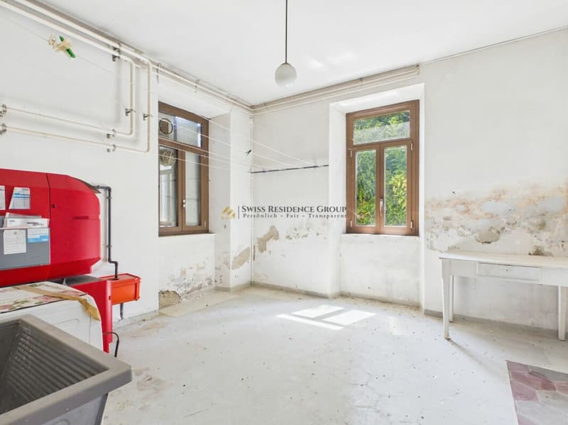 Villa a Pedrinate con ampio giardino privato di 601mq (3)