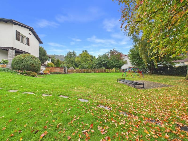 Familienidylle in Burgdorf mit charmantem Einfamilienhaus und grosszügigem Garten (19)