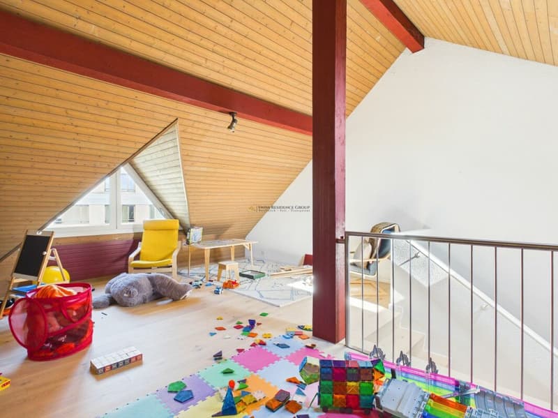 Viel Platz für Gross und Klein: Familienfreundliches Reihenhaus mit ausgebautem Dachboden & Seesicht (8)
