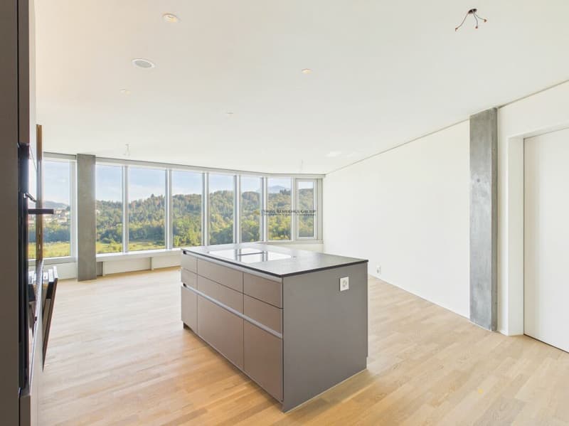 Above the Ordinary - Exklusives Wohnen im 26. Stock des Pilatus Towers (2)