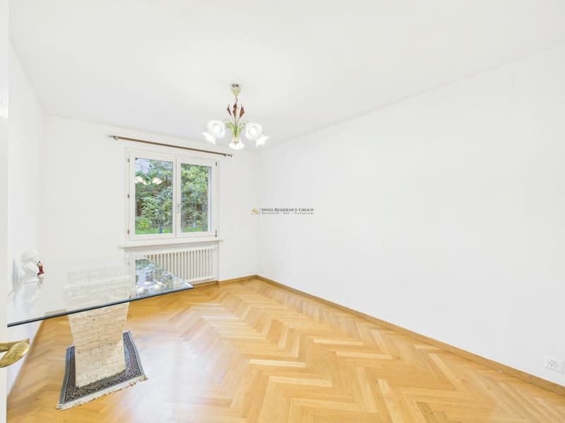 Exklusives 6.5-Zimmer-Einfamilienhaus mit grosszügigem Garten (4)