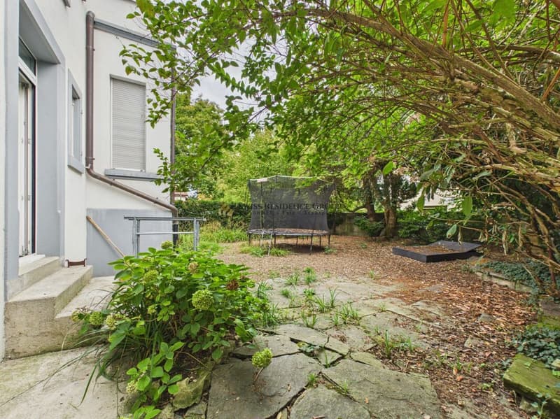9.5-Zimmer-Villa - Grosszügigkeit, Vielseitigkeit und Raum (24)