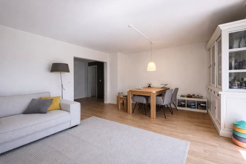 Wohnzimmer-Esszimmer.png