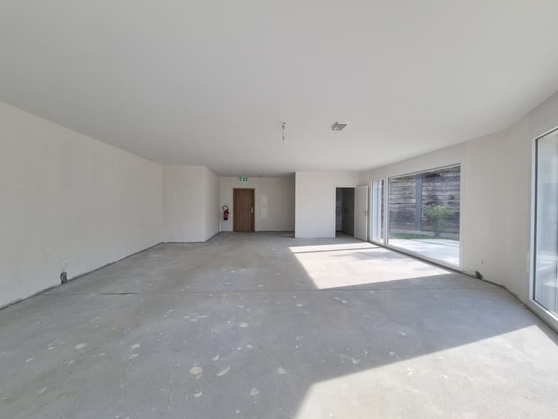 NUOVO ! SUPERFICIE COMMERCIALE DI 75m² CON TERRAZZA-GIARDINO (5)