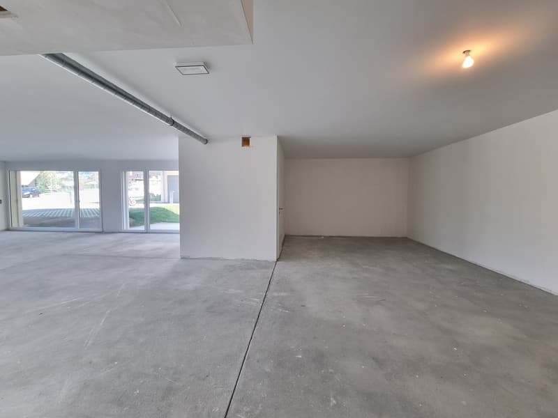 NEW ! 131 m² COMMERCIAL SPACE WITH TERRACE-GARDEN (5)