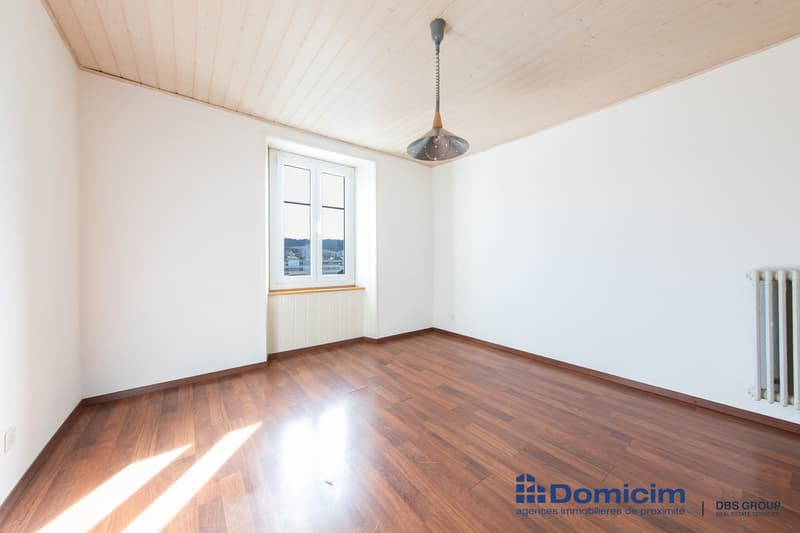 Rental income building with 6 units, fully rented (2)