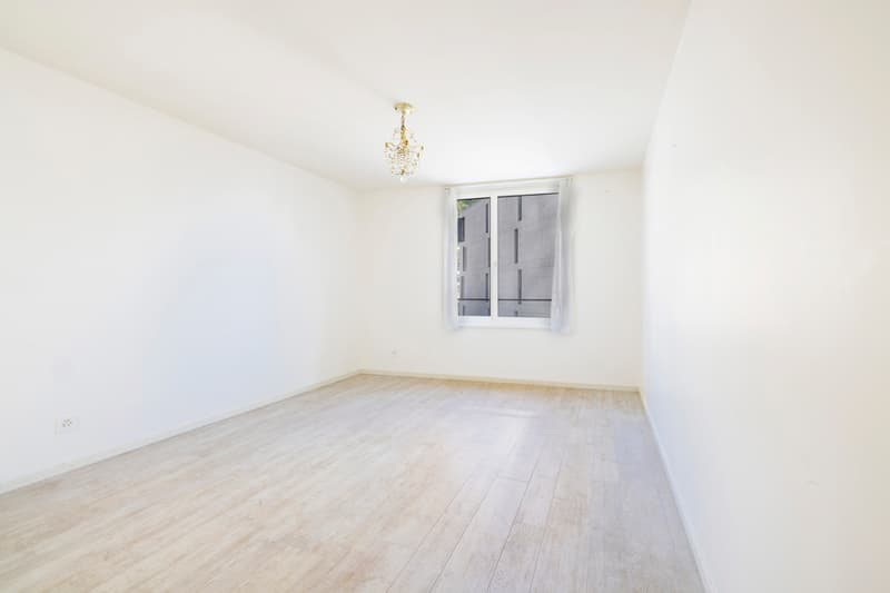 The perfect balance between location, view and comfort (8)