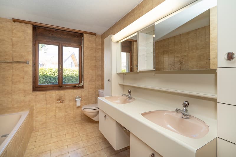 Comfort, charm and potential in an exceptional villa (8)