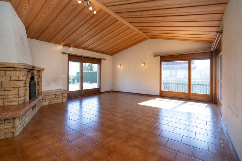 Comfort, charm and potential in an exceptional villa (3)
