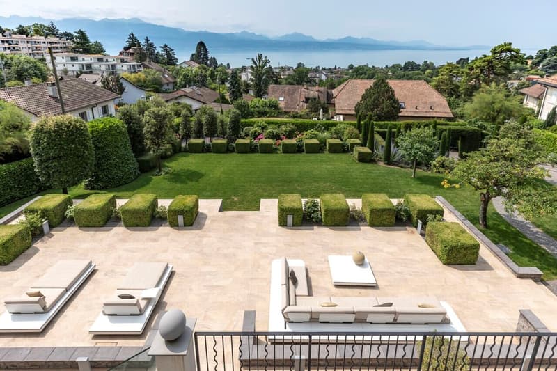 A blend of elegance and character for this Lausanne property (10)