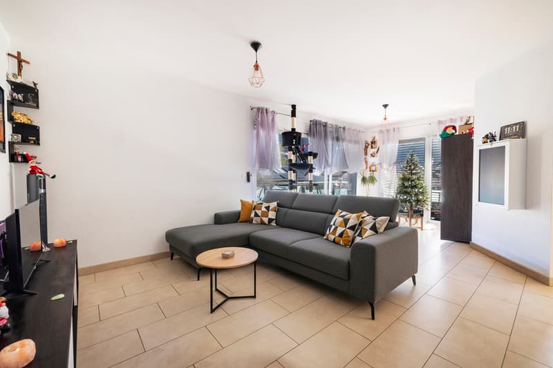 Grande appartamento contemporaneo in un quartiere residenziale affascinante (2)